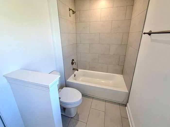 7425 Newbury Dr — Photo 16