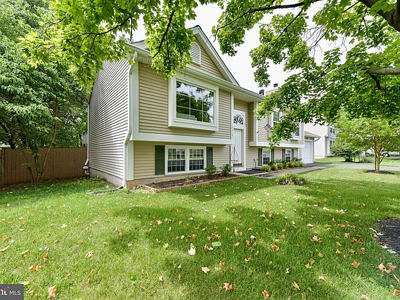 2nd image of 22181 Stablehouse Dr