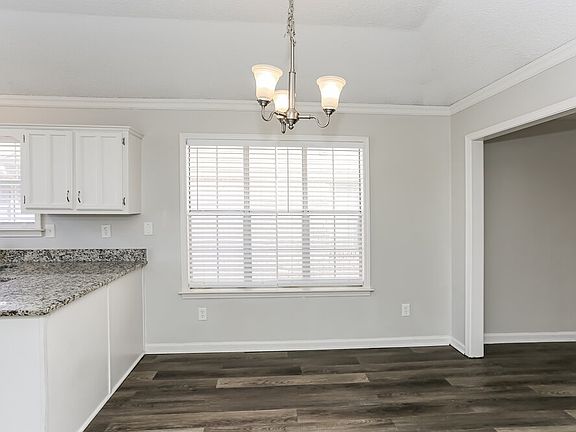 5th image of 2256 Lake Hill Ct