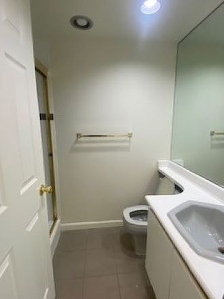 Vancouver Apartment for rent - 2 Bedrooms — photo 11