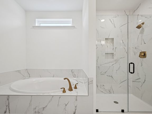 Crescent Mills - Leland Interior Image 3