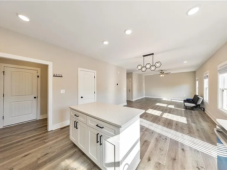 336 Nobleman Way — Photo 38