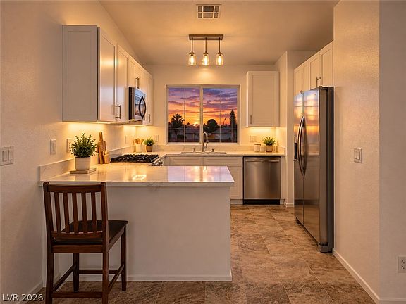 4th image of 2441 Saguaro Point St
