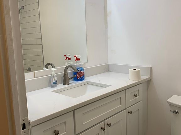 2nd image of 2400 N Lakeview Ave APT 602