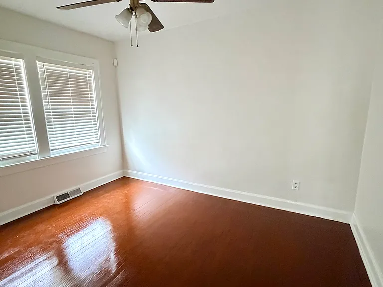 517 Lawn Ave — Photo 8
