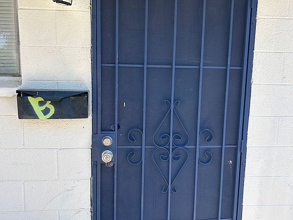 5th image of 1714 N 32nd St APT B