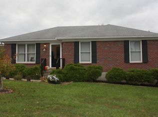 1606 Hopkins Ct, La Grange, KY 40031