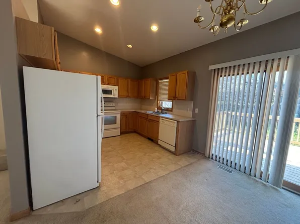 16556 Monroe St, Omaha, NE 68135