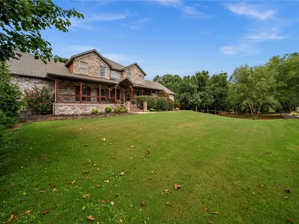 9915 E Plentywood Rd, Bentonville, AR 72712