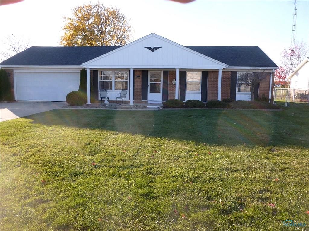 417 Park Ln, Walbridge, OH 43465 Zillow