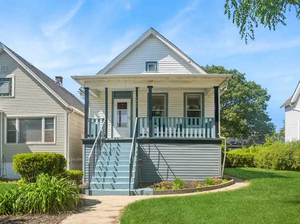 1407 Oakton St, Evanston, IL 60202