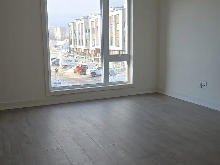 16 Melbourne Ave #310C — Photo 4