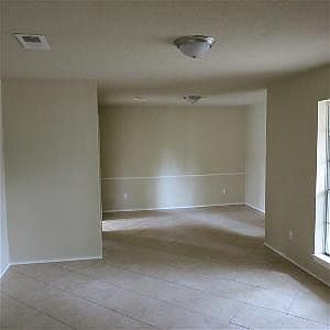 2nd image of 6927 Foxhurst Ln
