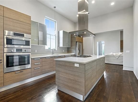 5th image of 601 Philip St #601