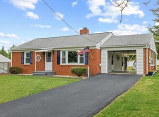 118 Stuart Ave, Stuarts Draft, VA 24477