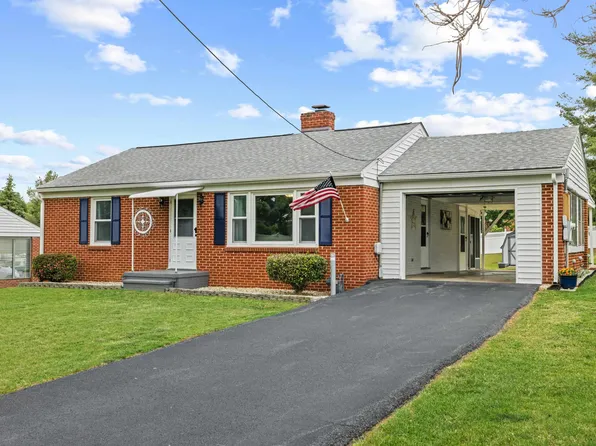 118 Stuart Ave, Stuarts Draft, VA 24477