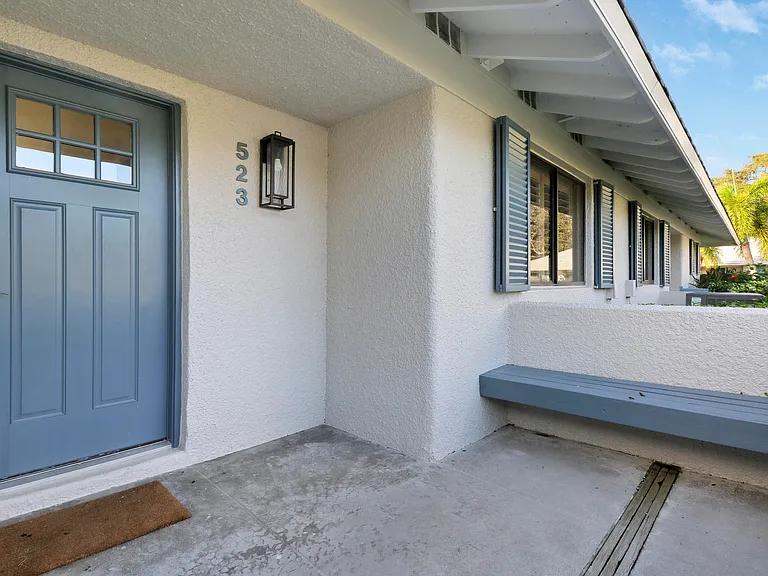 523 Club Dr — Photo 8