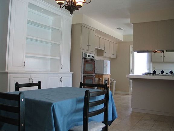 4th image of 219 Marigold Ave