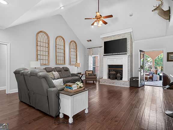 4th image of 98 Prestwick Dr