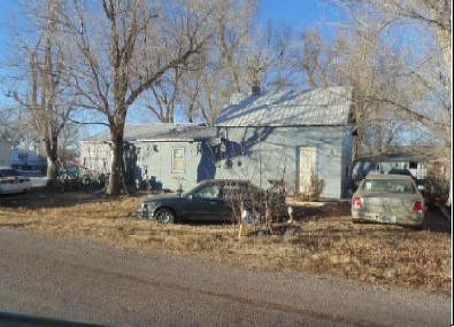 208 E Oak St, New Underwood, SD 57761 Zillow