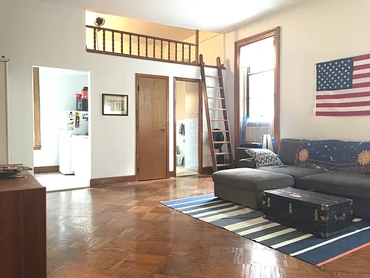 Rented by Salizzoni Realty | media 26