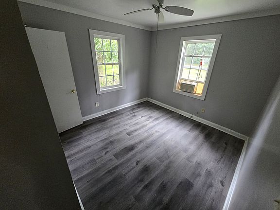4th image of 130 Haithcock St