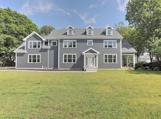 47 Shadowbrook Rd, Shrewsbury, NJ 07702