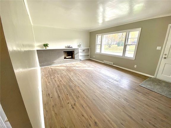 2nd image of 267 Rosemont Ave