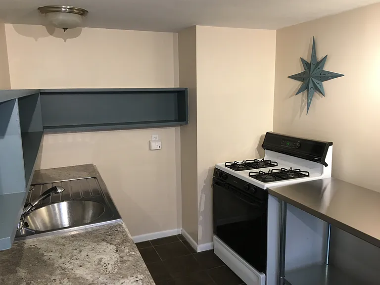 Apt 1 Kitchen
