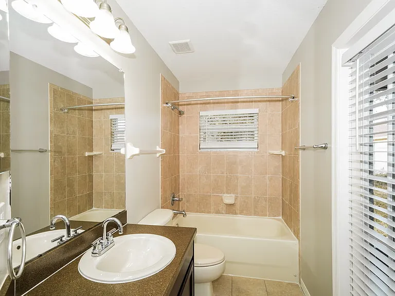 423 Fern Gulley Dr — Photo 15