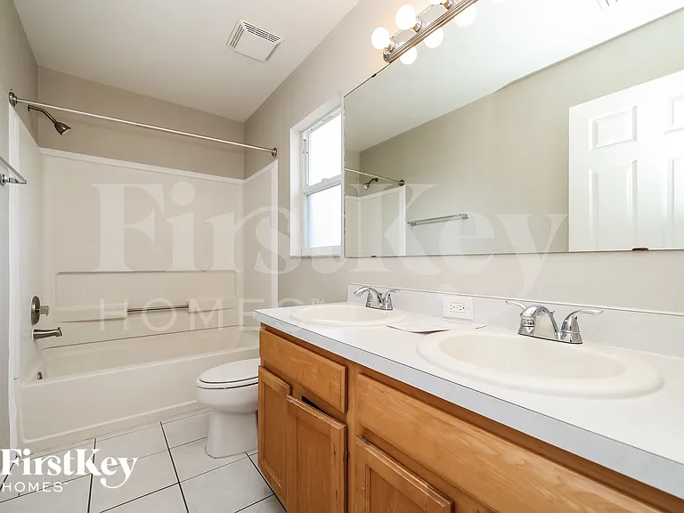 11764 Shirburn Cir — Photo 9