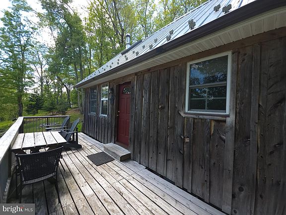 4th image of 152 Sharps Ridge Ln
