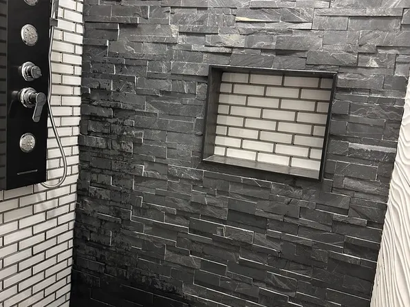 (undisclosed Address), Holyoke, MA 01040