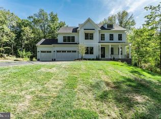8225 Robey Ave, Annandale, VA 22003