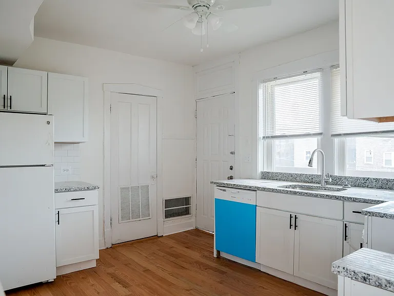 3836 W Lawrence Ave #304 — Photo 7