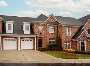 2715 Phillips Gate Dr, Charlotte, NC 28210