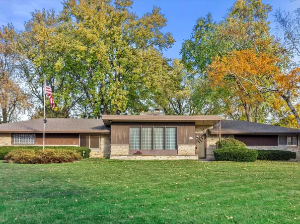 W149N7914 Menomonee Manor DRIVE, Menomonee Falls, WI 53051