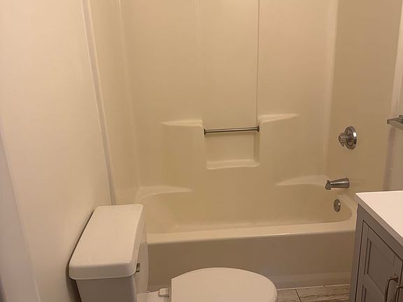 5th image of 8781 Damron Pl