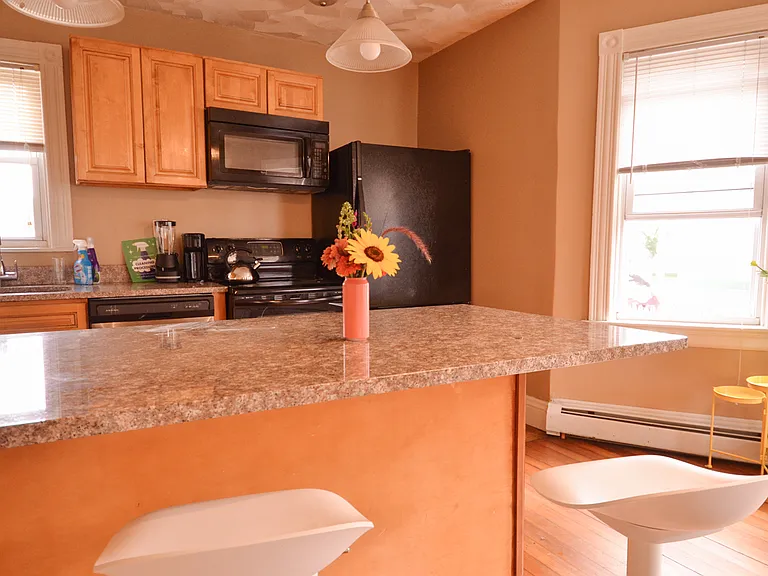 148 Ohio Ave #3 — Photo 4