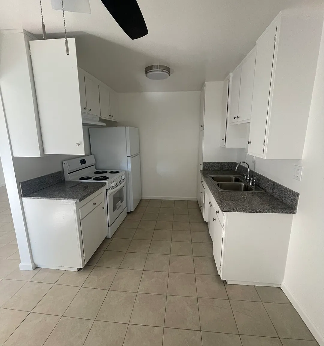 1 bed, 902 sqft, $1,900 — Photo 3