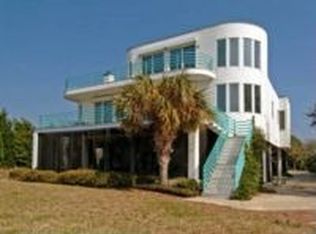 823 Middle St, Sullivans Island, SC 29482