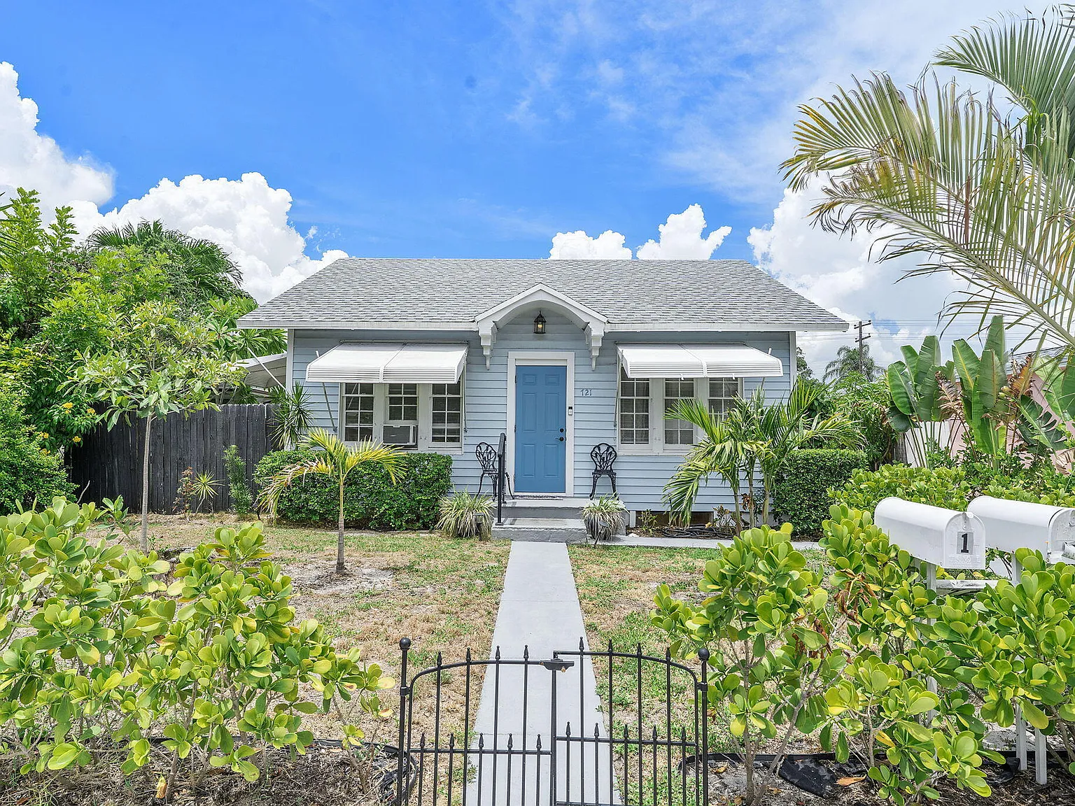 2 bed, 1.0 bath, 900 sqft, $2,200 — Photo 3