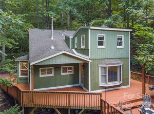 8 Birdseye View Ln, Clyde, NC 28721