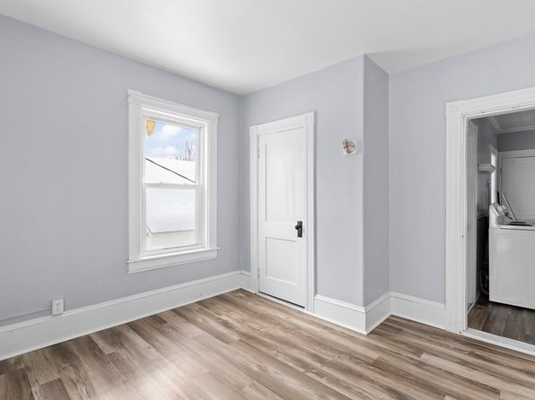 manchester-new-hampshire-74303983 picture