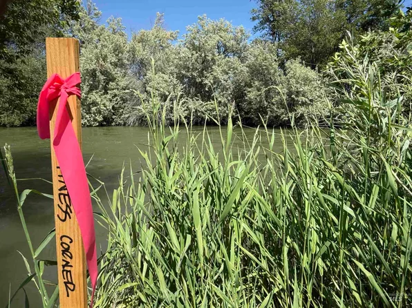 1700 S B, Gooding, ID 83330