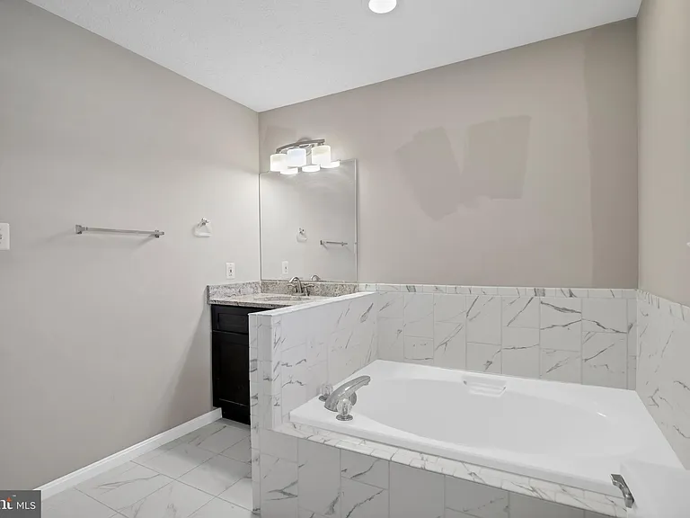 10886 Moore St — Photo 28
