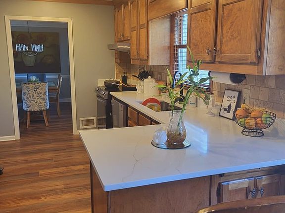 5th image of 1105 Lakeridge Ct