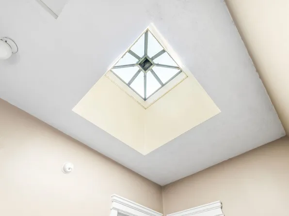 38 Gautier Avenue image 10 of 42