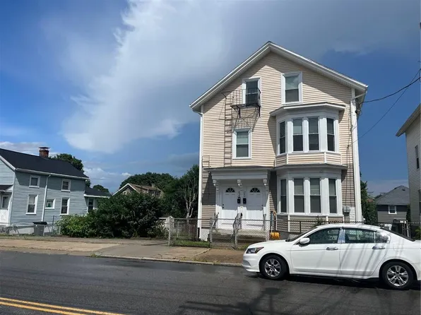 438 East Ave, Pawtucket, RI 02860