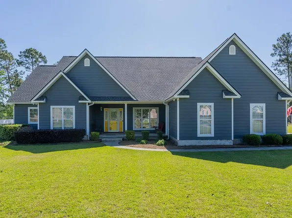 51 Hewitt Dr, Douglas, GA 31535